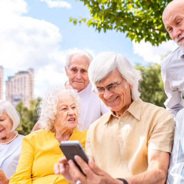 Comunità digitali: partecipare a forum e gruppi online per sentirsi connessi