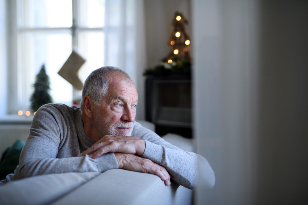 Depressione stagionale: come prevenire i sintomi negli anziani